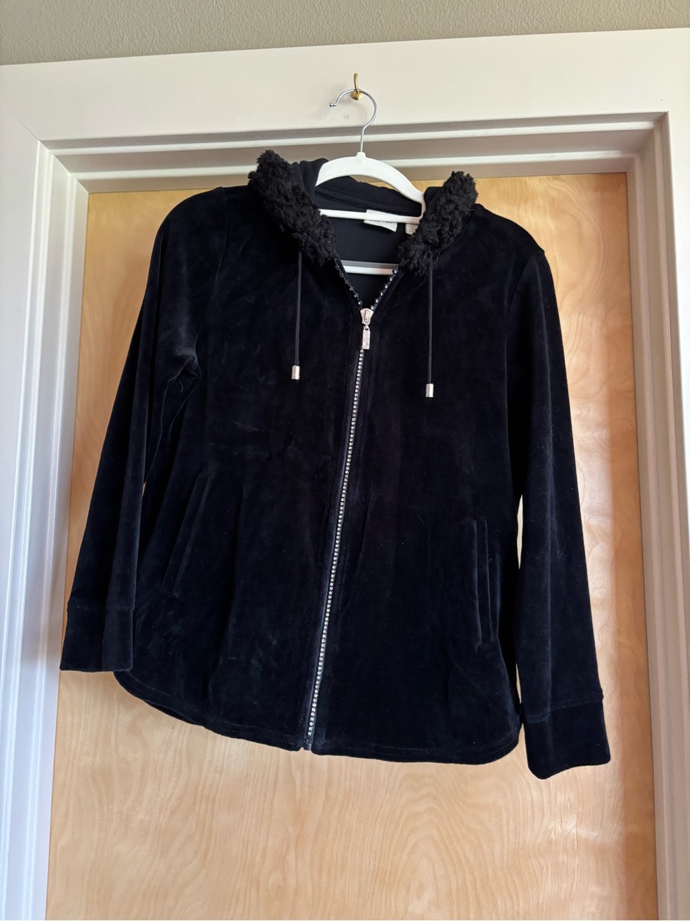 Zenergy Chico’s Black Velour Rhinestone Zip Hoodie Faux Fur Y2K XS/S Petite
